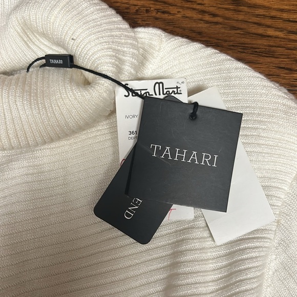 TAHARI turtleneck sweater - Picture 2 of 7